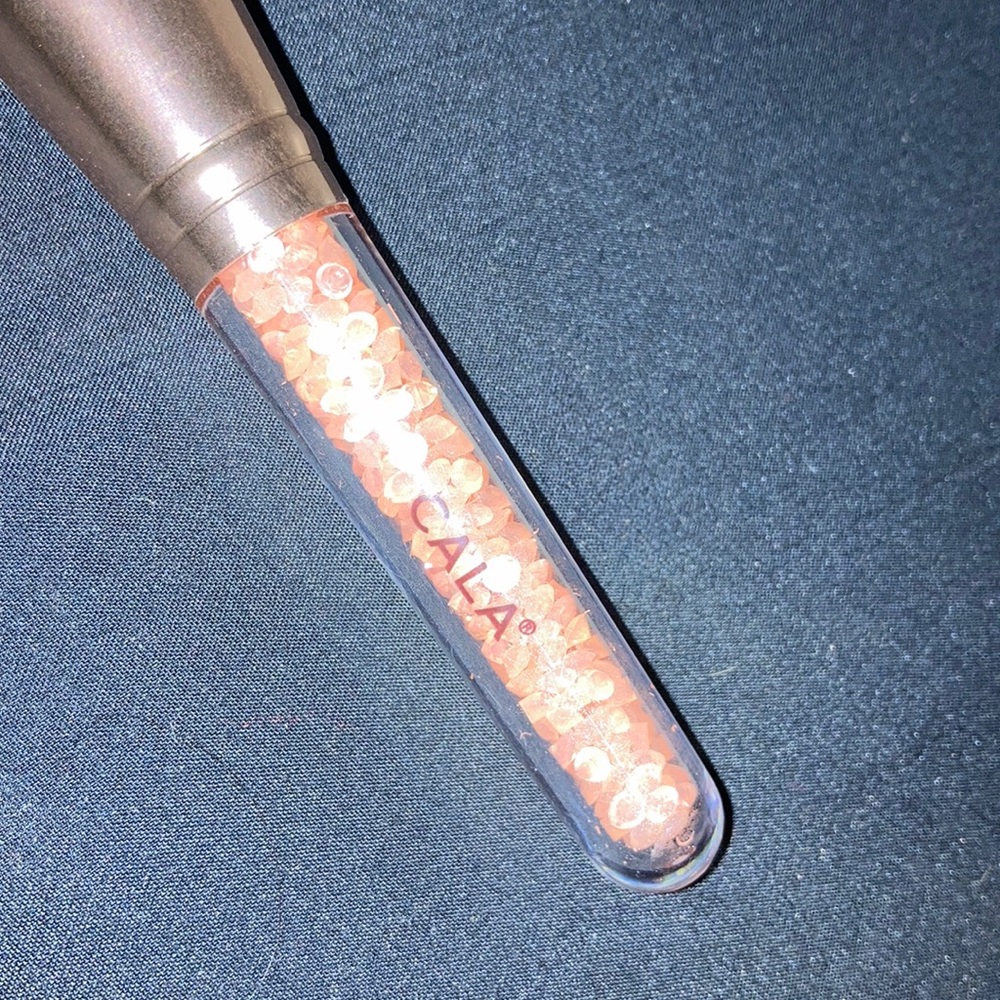 Makeup brush - Picture 3 of 3